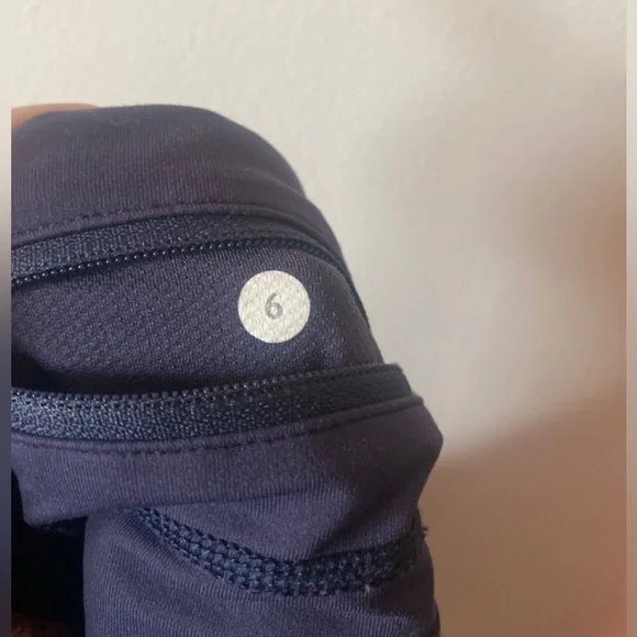 Lululemon Run A Marathon Crop II Size 6 - Picture 4 of 6